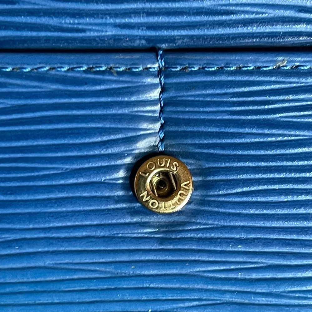 Vintage Louis Vuitton Epi Blue Wallet excellent condition w/unbranded dust bag